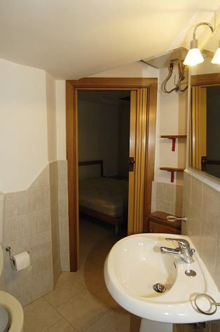 Bivano Elegante Appartamento Arredato climatizzato accessoriato - Foto 10