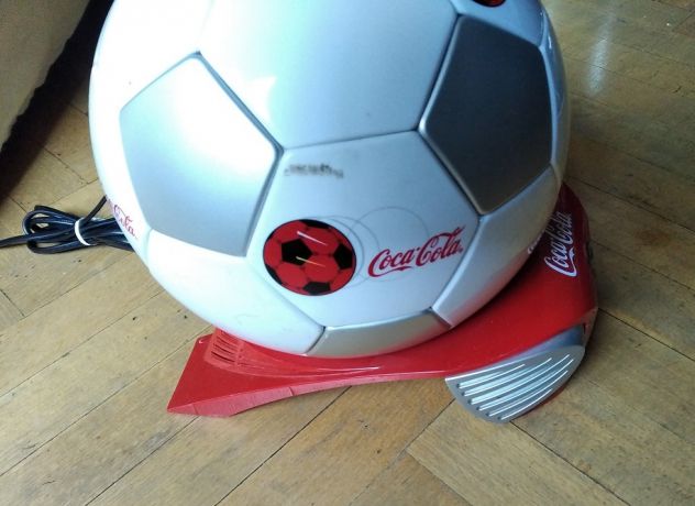 Frigo da tavolo Coca Cola pallone da calcio 230/12V usato  Milano
