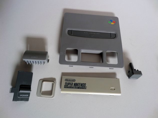Ricambi Nintendo SNES. KIT Plastiche,pulsanti.  Originali vintage - Foto 3