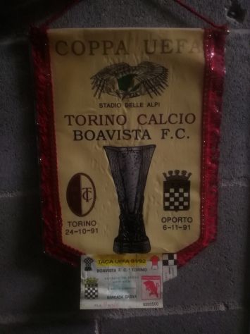 Gagliardetto+ biglietto da collezionismo Torino boavista UEFA 92/93 usato  Torino